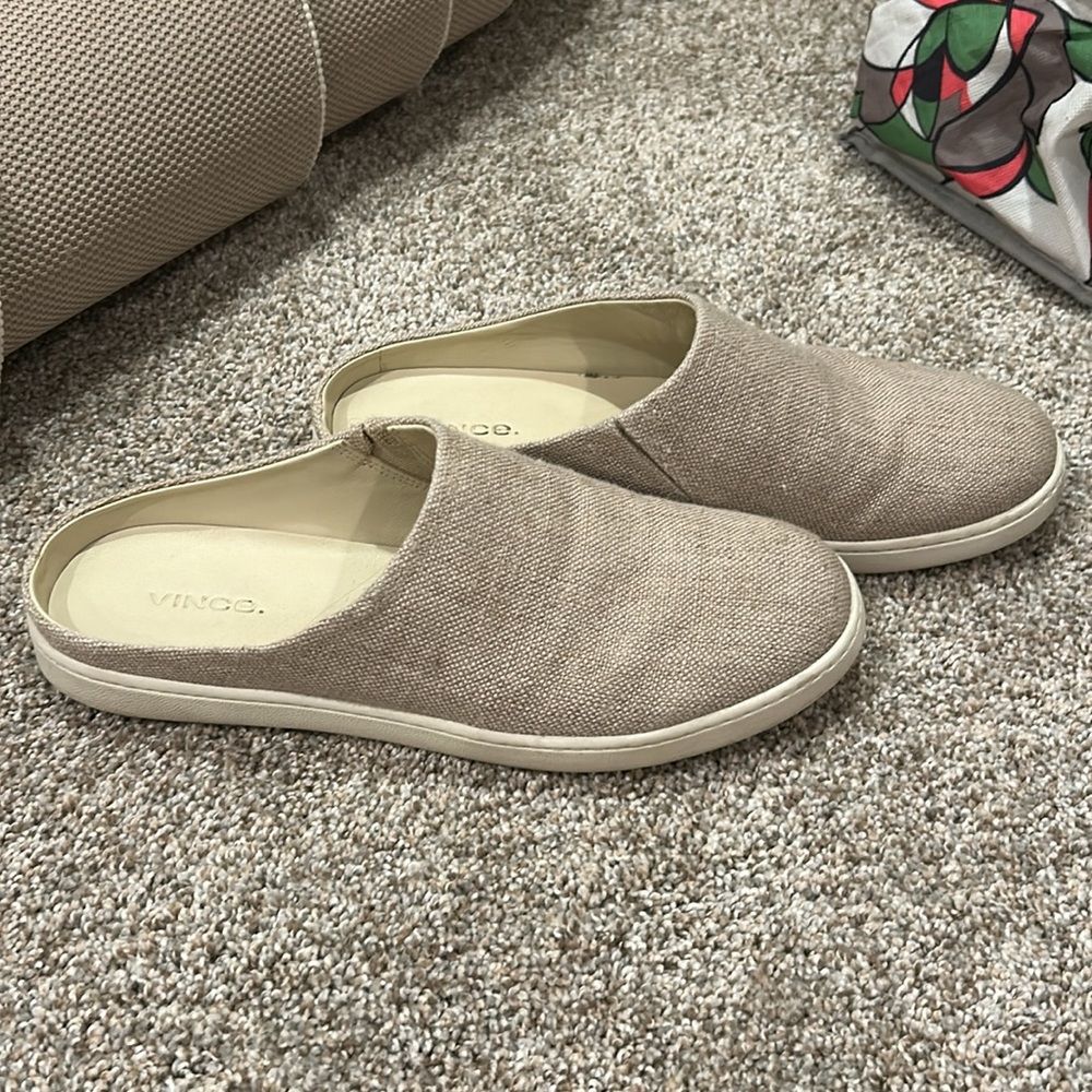 Vince Women’s Beige Slip-On Loafers size 8 spring - Picture 2 of 5